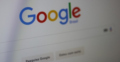 Imagem do post Google testa mudança radical e muda cor dos resultados de busca